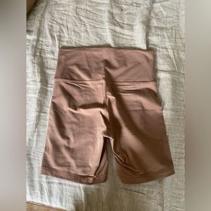 Aritzia bike shorts